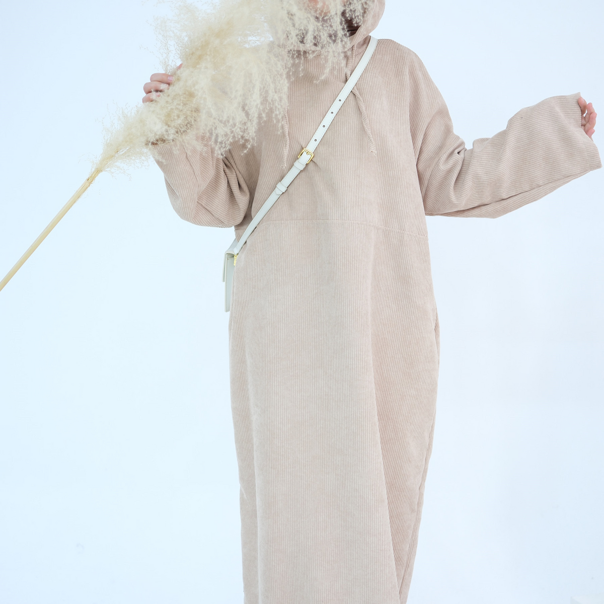 Nour Corduroy Hooded Abaya – LY75