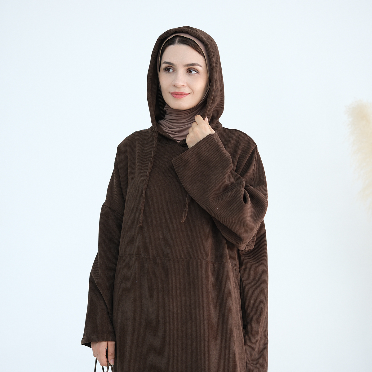 Nour Corduroy Hooded Abaya – LY75