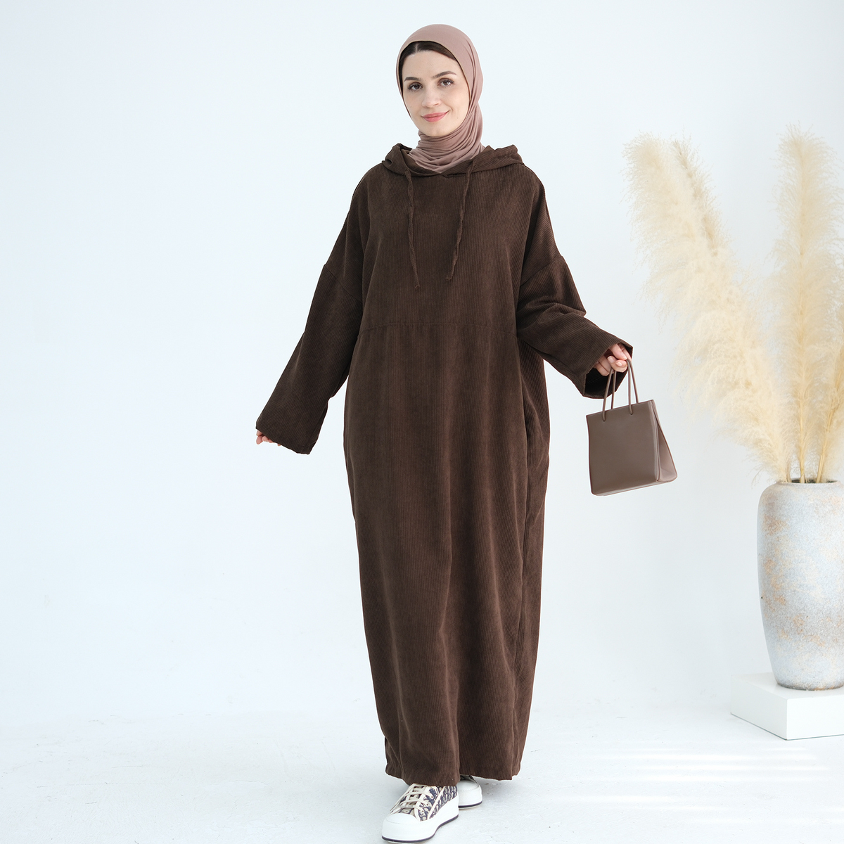 Nour Corduroy Hooded Abaya – LY75