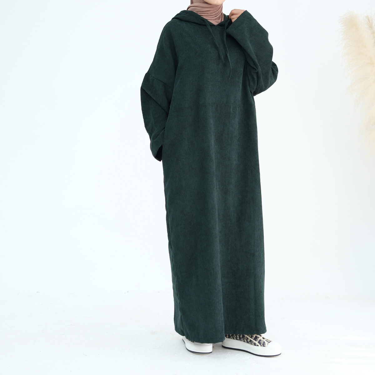 Nour Corduroy Hooded Abaya – LY75
