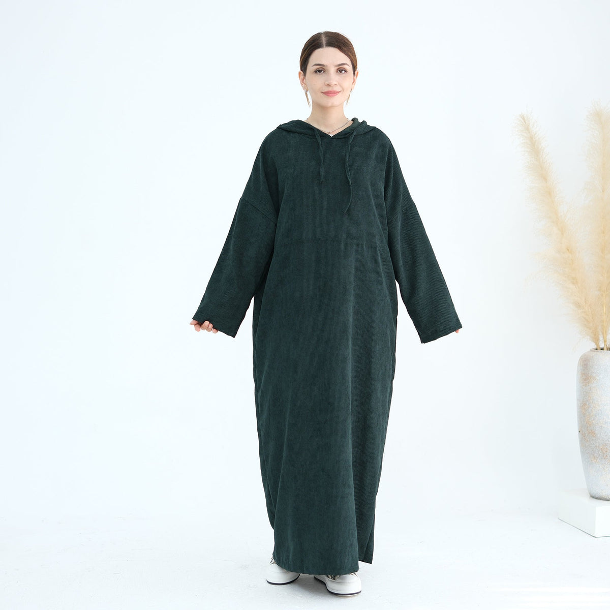 Nour Corduroy Hooded Abaya – LY75