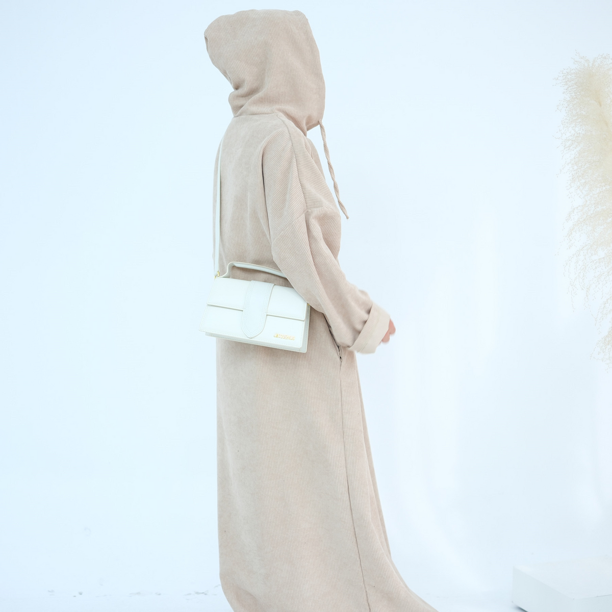 Nour Corduroy Hooded Abaya – LY75